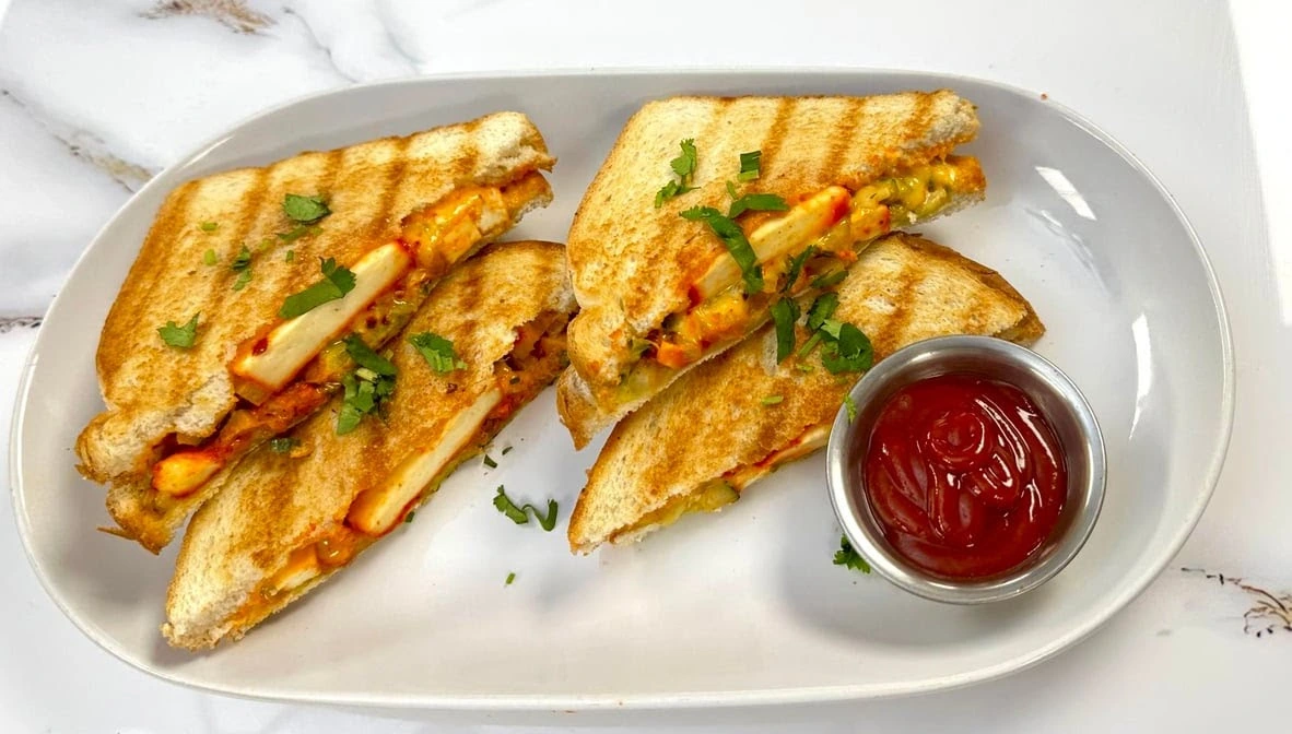 Royal Punjabi Restaurant signature dishes - Chicken Biryani, Halwa Poori, Fish Pakora in Winnipeg